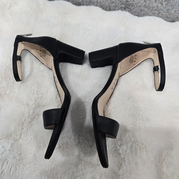 Life Stride Fab Flex Florence Ankle Strap Pumps Black Straps Size 11 W Wide NEW - Picture 7 of 8